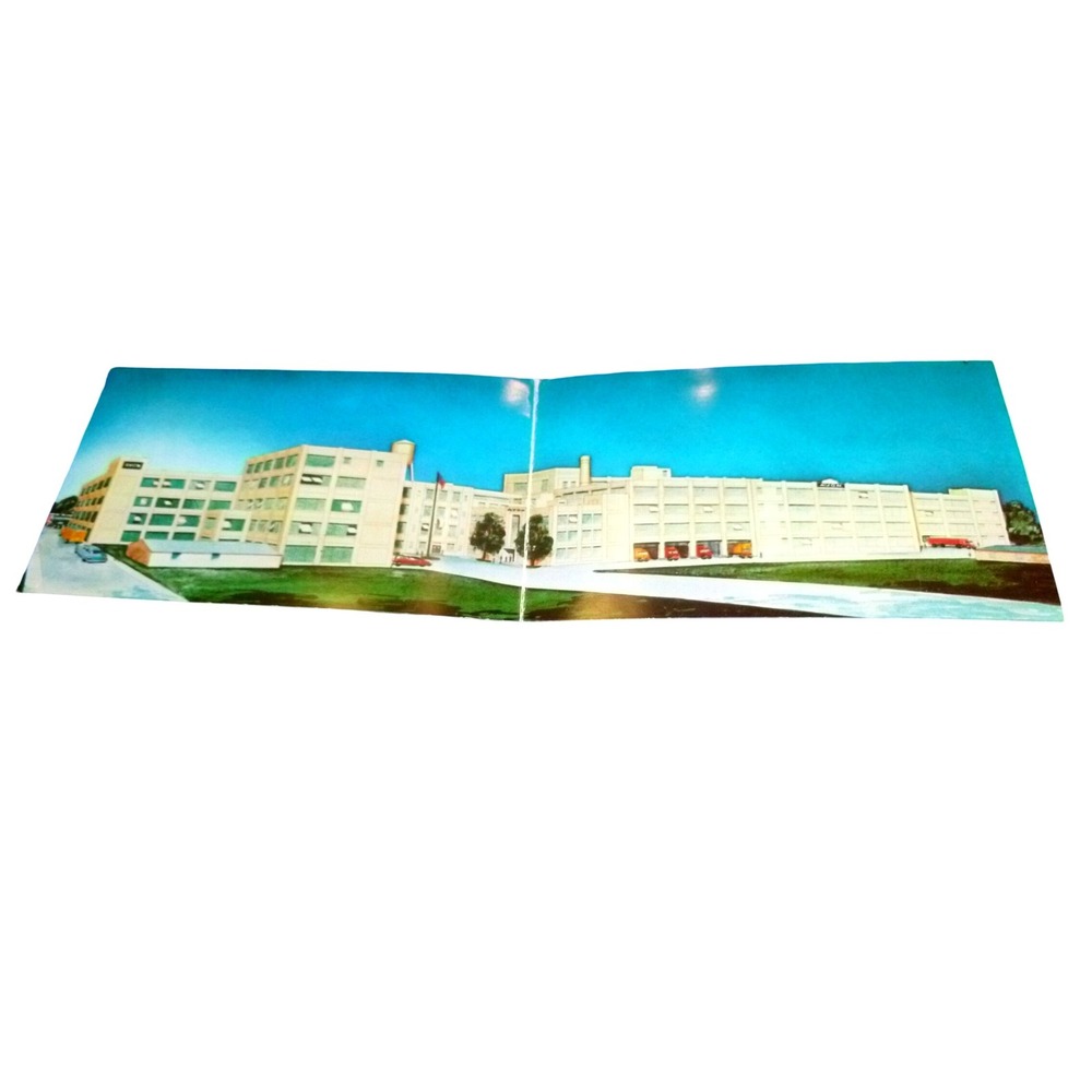 Vintage Avon Manufacturing Laboratories Suffern NY Panoramic‎ Postcard Dexter